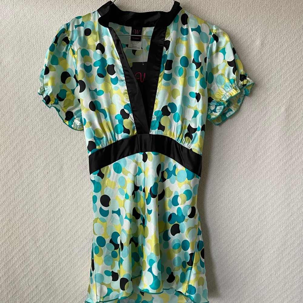 Wrapper Short-Sl Dot Print Tunic Top- Sz M